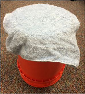 Bucket Muted With Towel